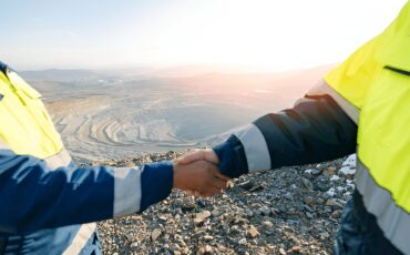 How to Choose the Right Iron Ore Supplier for Your Business